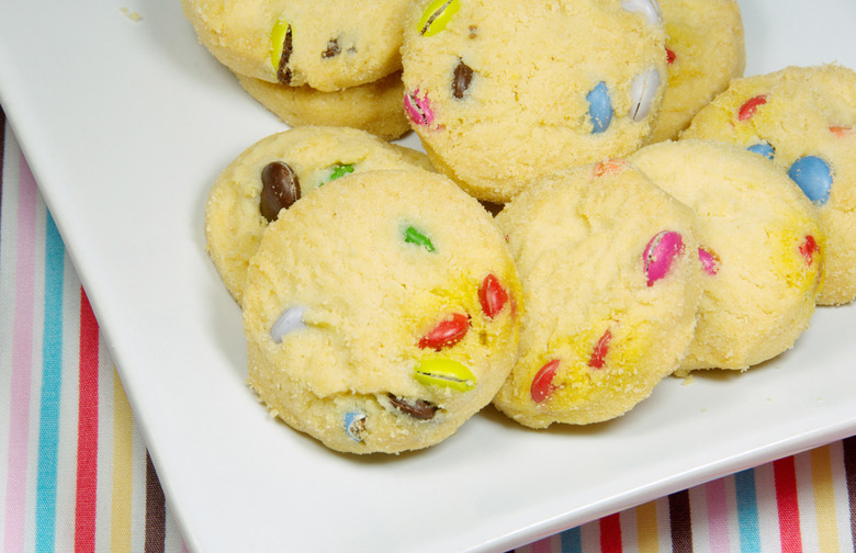 Soft Batch Mini M&M Chocolate Chip Cookies