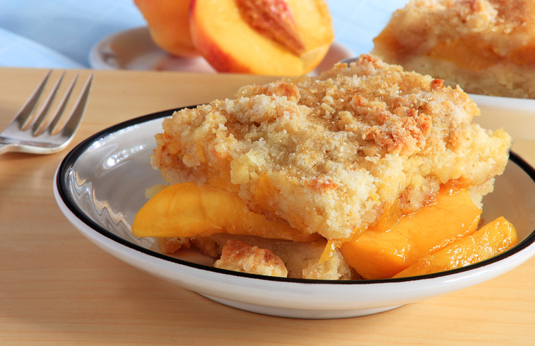 Old-Fashioned Peach Cobbler