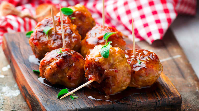 grilled meatballs with sauce