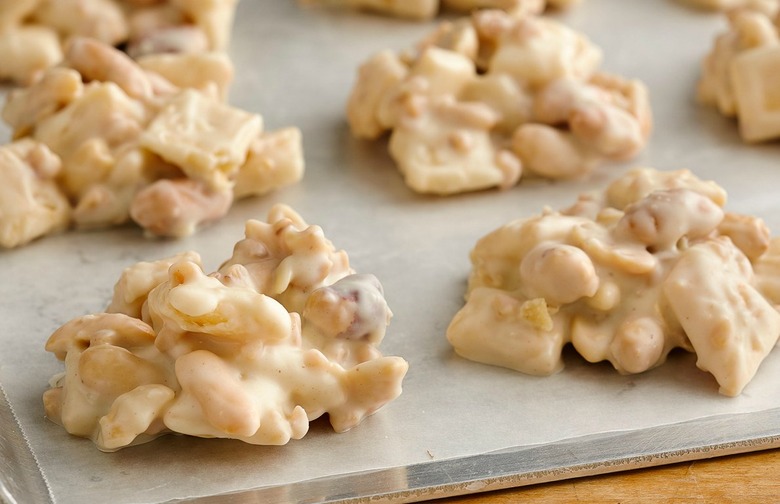 Peanutty Pie Crust Clusters