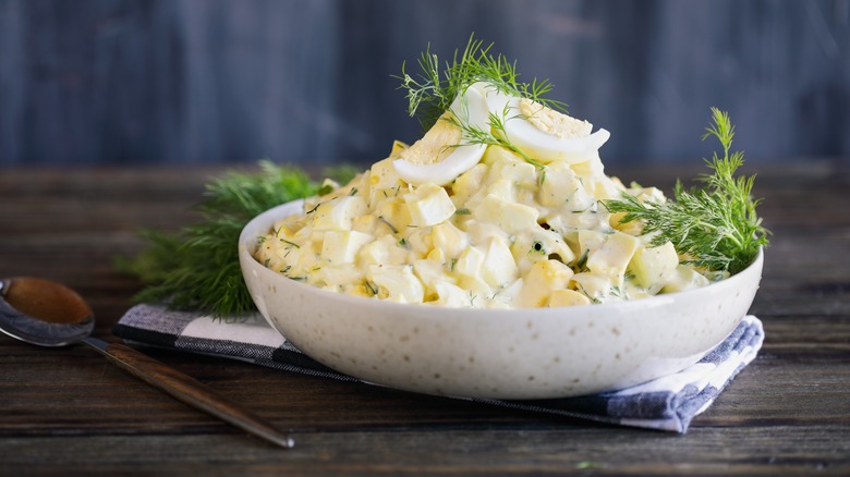 egg salad in bowl