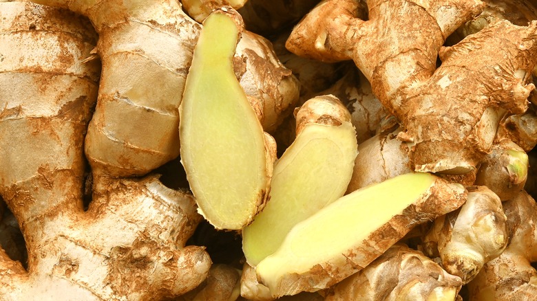 Fresh ginger root