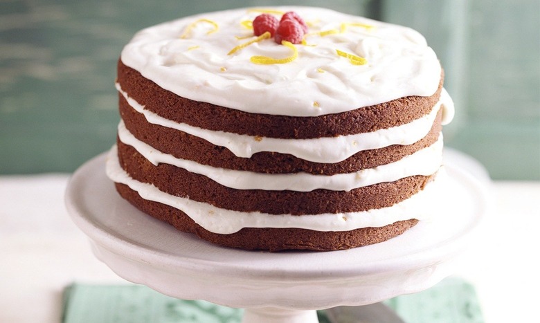 Gingerbread Layer Cake: Delicious & Easy Recipe from Scratch