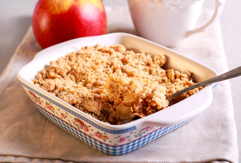 Ginger Apple Streusel Cake