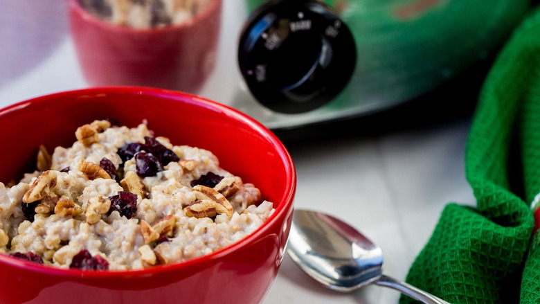 Slow Cooker Gingerbread Oatmeal