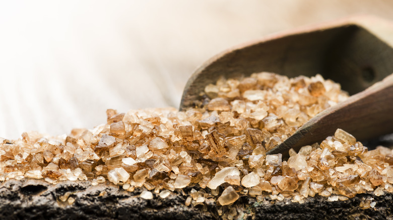 smoked salt in wooden scoop