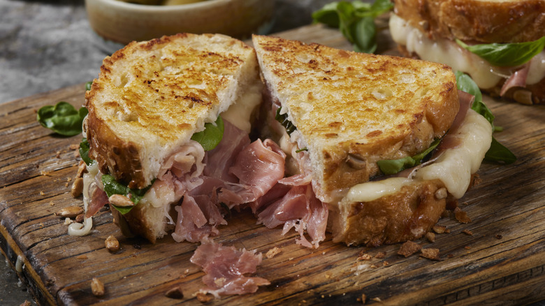 grilled cheese sandwich with prosciutto