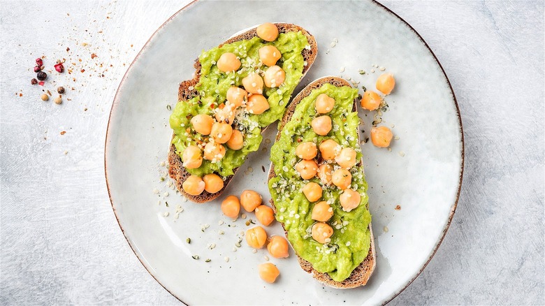 Toast with mashed avocado and chickpeas