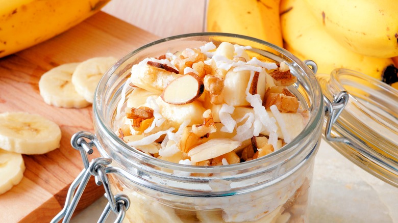 Overnight oats and bananas