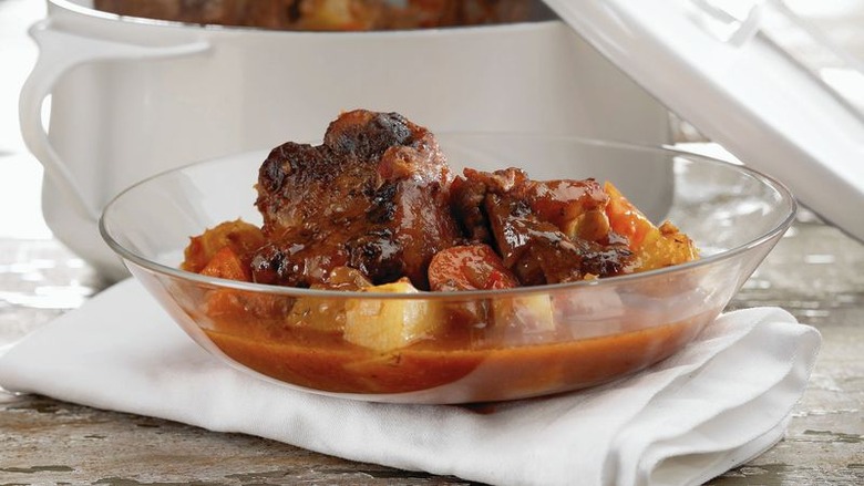 Dutch oven: Oxtail stew