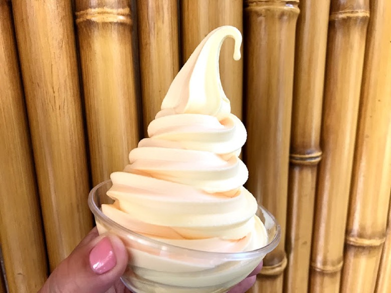 Blender: Dole Whip