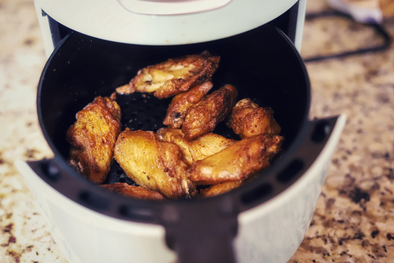 Air fryer: Chicken wings