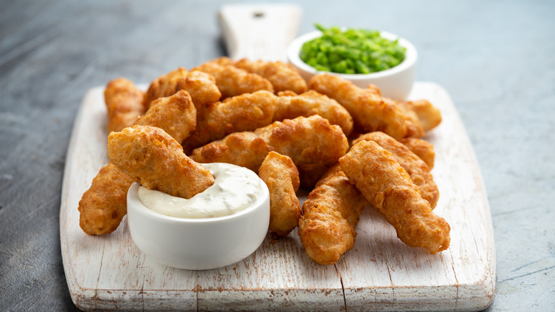 Fried haddock with tartar sauce