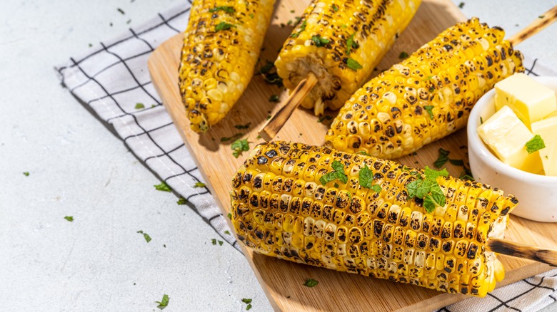 Grilled corn on the cob