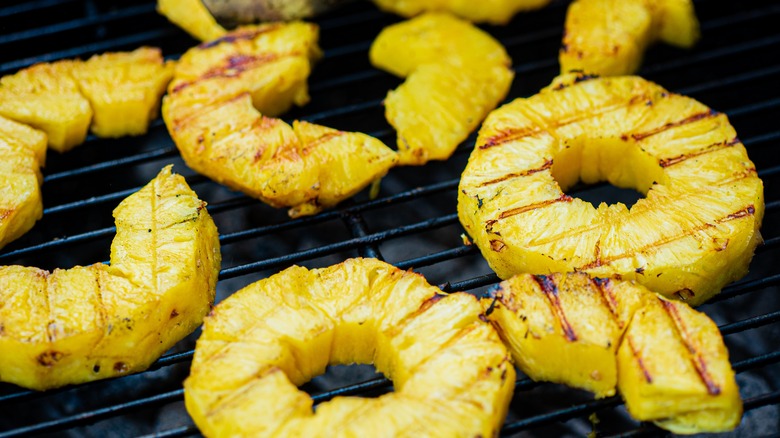 Grilled pineapple rings