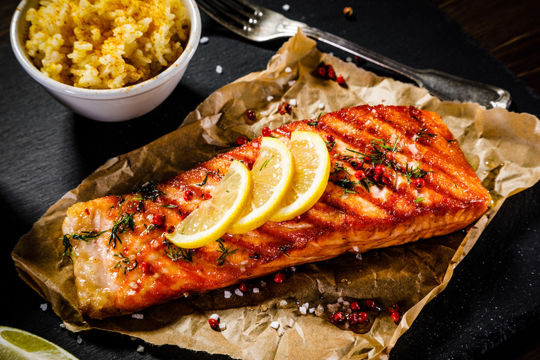 Maryland: Grilled salmon