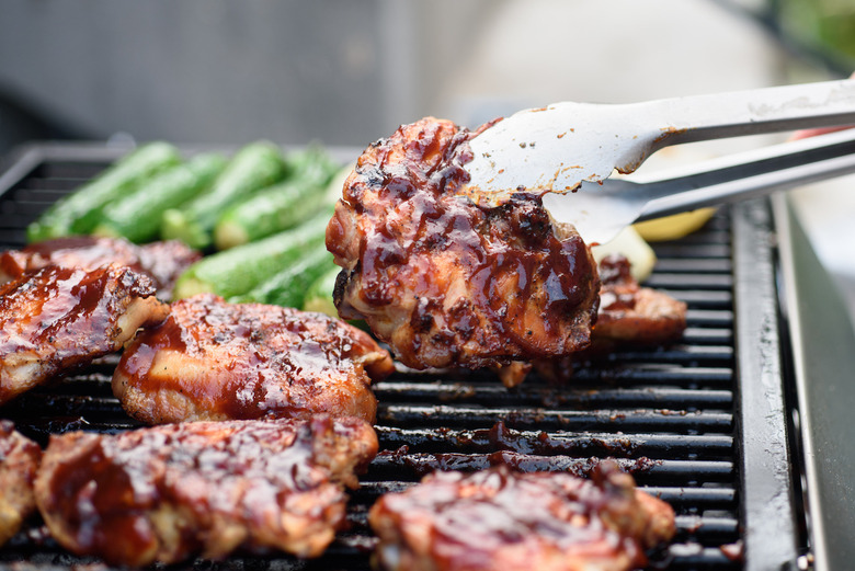 Wyoming: Grilled chicken thighs