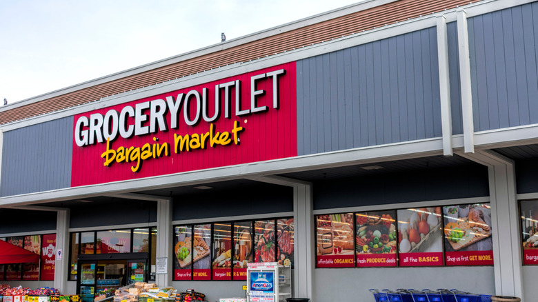 Exterior of Grocery Outlet Bargain Market