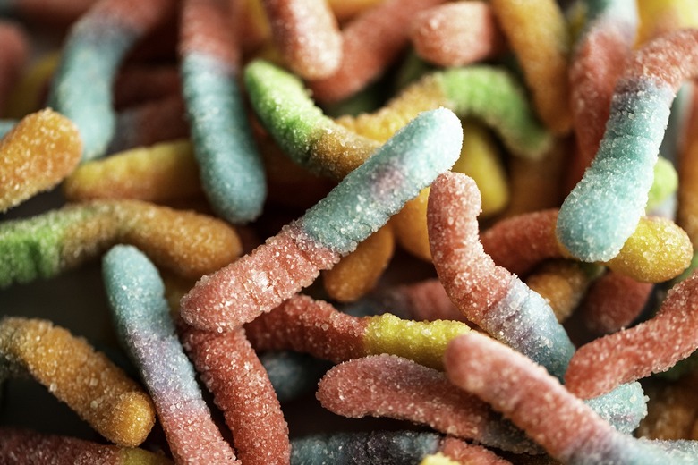 Sour gummy worms 