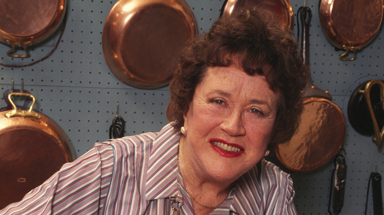 Hang Your Knives Like Julia Child For A More Efficient Kitchen