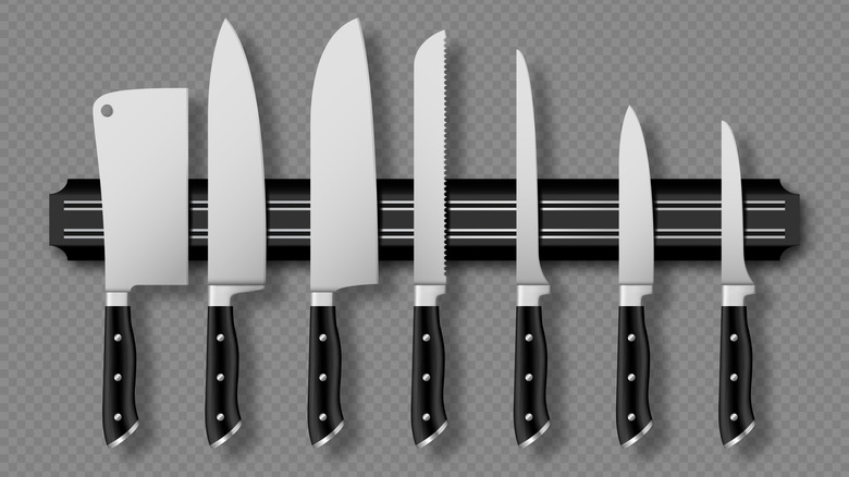 Knives on a magnetic strip