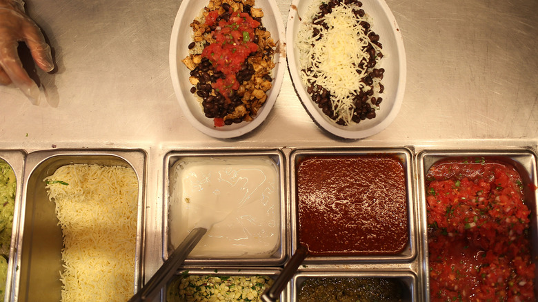 Burrito bowls and salsa containers