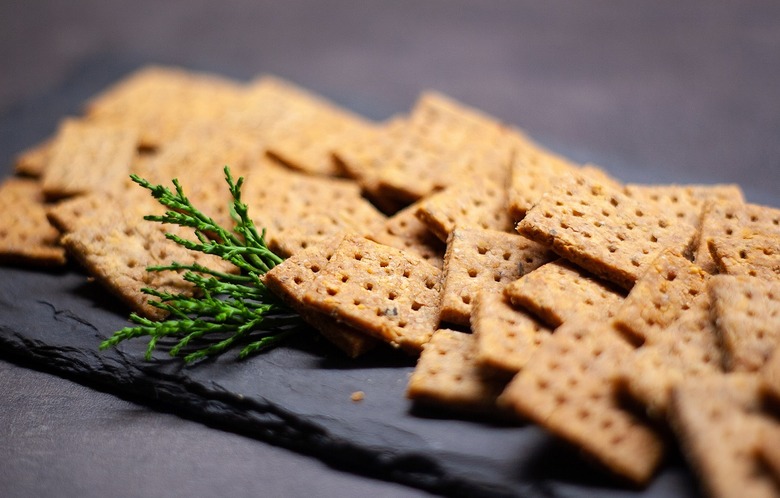 DIY Crackers 