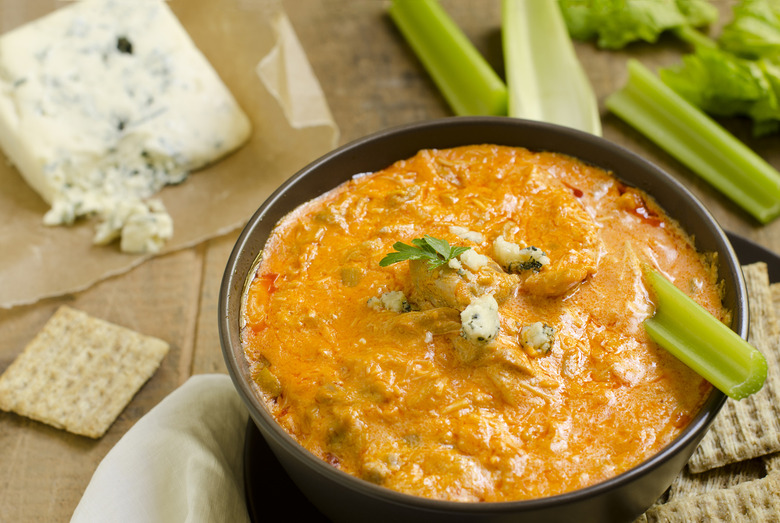 Healthy SlowCooker Buffalo Chicken Dip