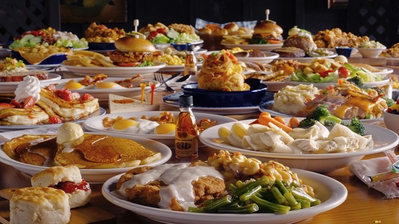 Table with Cracker Barrel meals