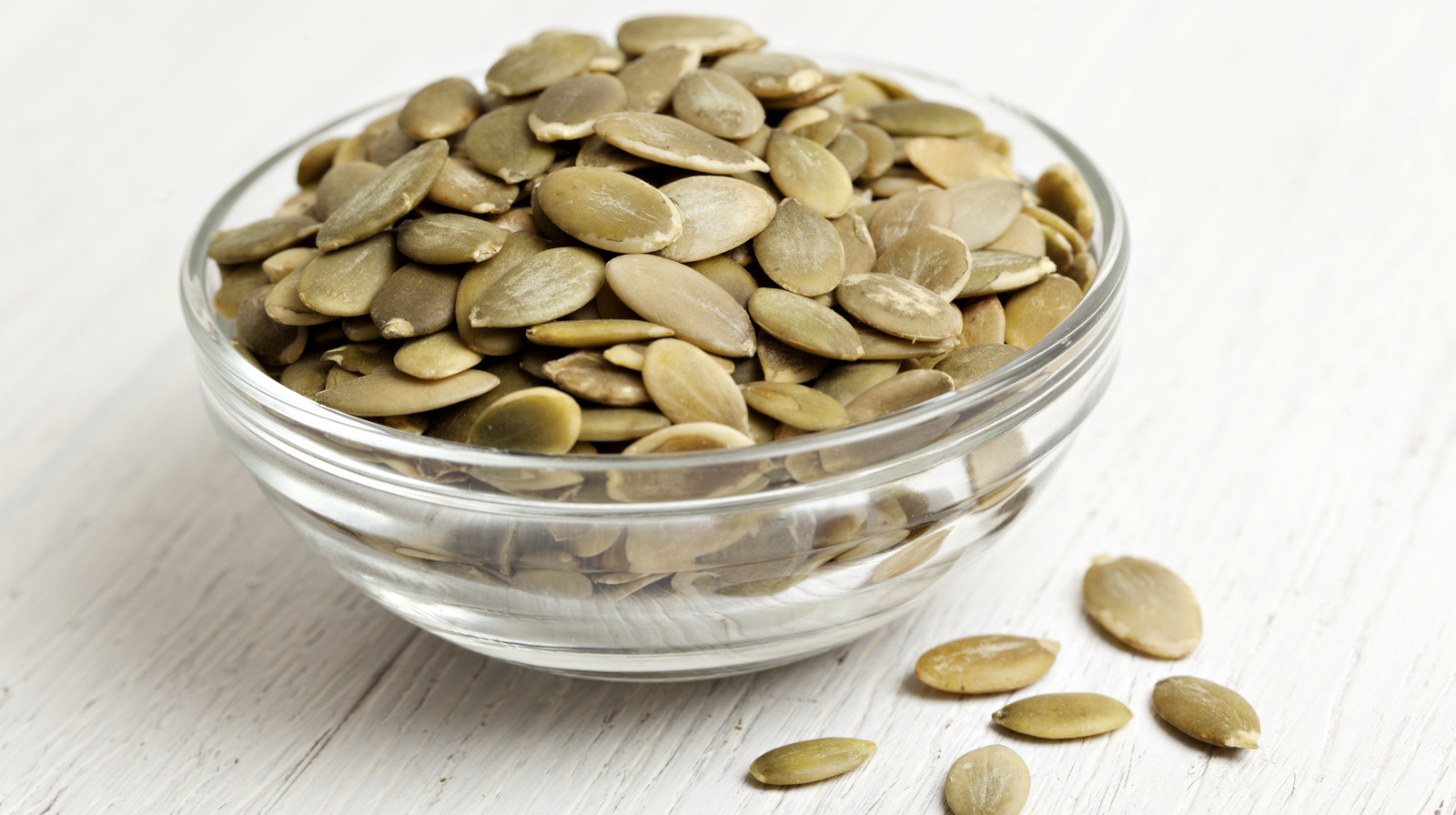 Here's How Long To Roast Pumpkin Seeds For The Best Crunch