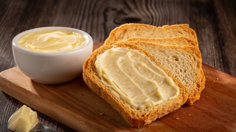 Butter and toast 