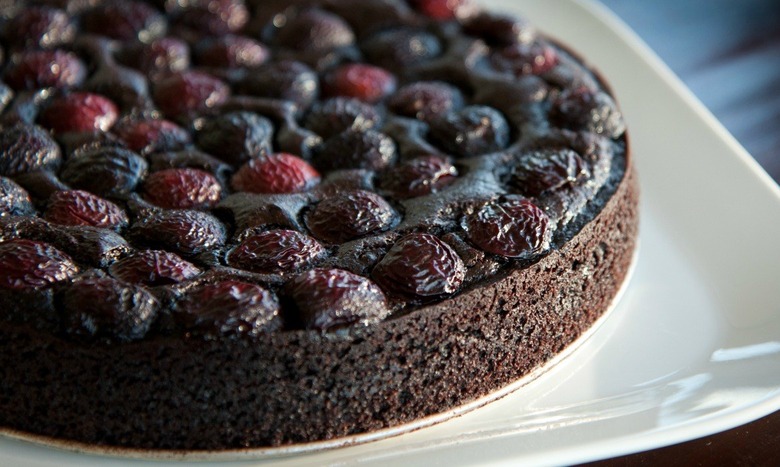 chocolate quinoa cake