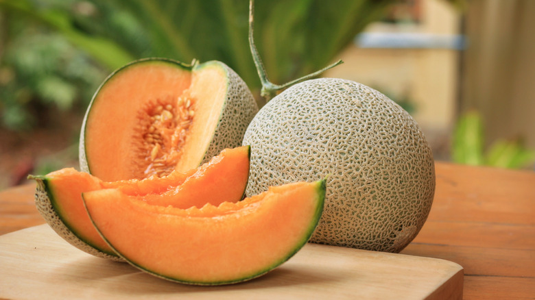 Cantaloupe slice