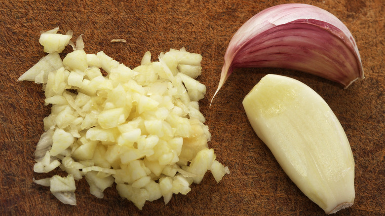 minced raw garlic and cloves