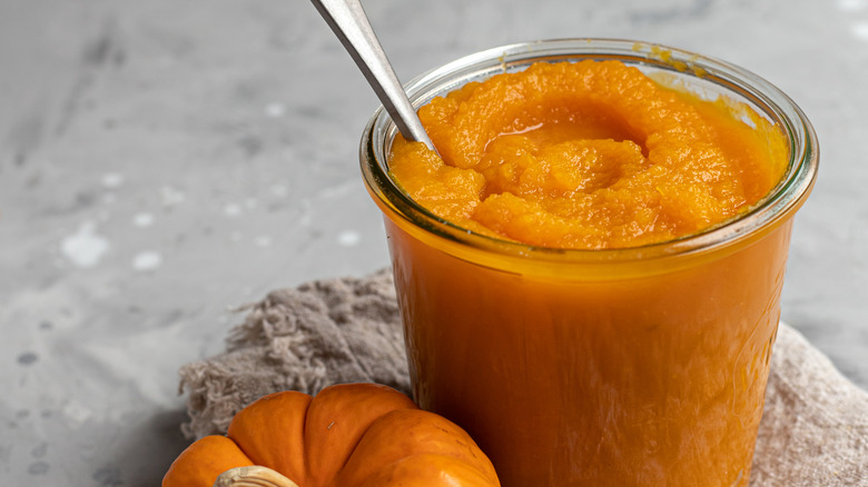 a jar of pureed pumpkin