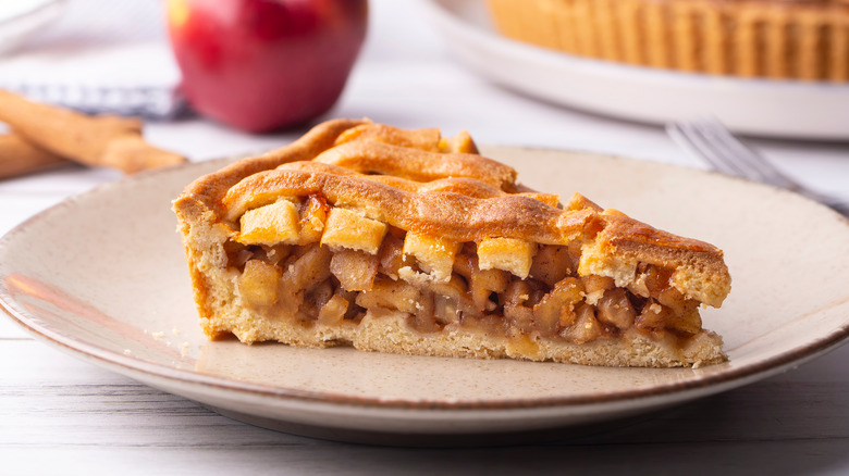 slice of apple pie