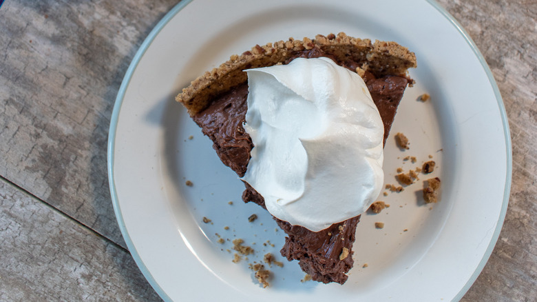 slice of chocolate pudding pie