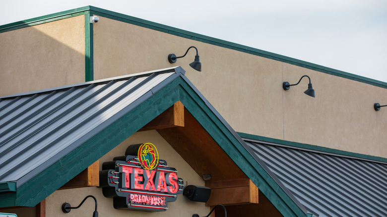 Texas Roadhouse entrance