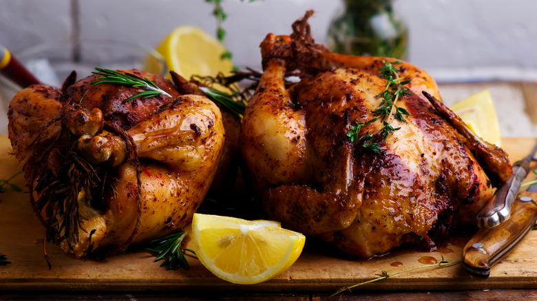 Small roast chickens with lemon