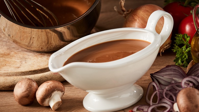 brown gravy in gravy boat