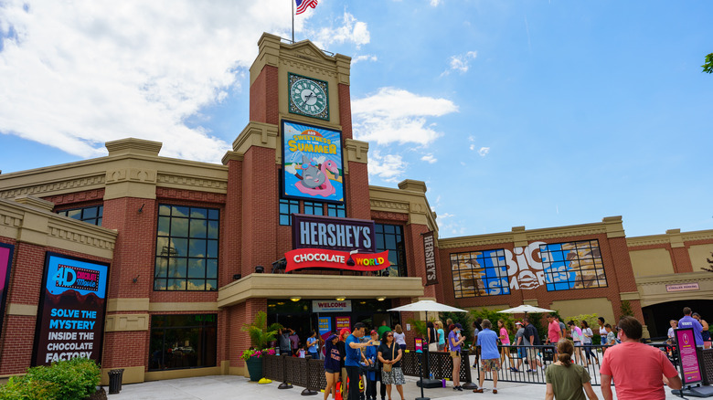 Front entrance to Hershey Park