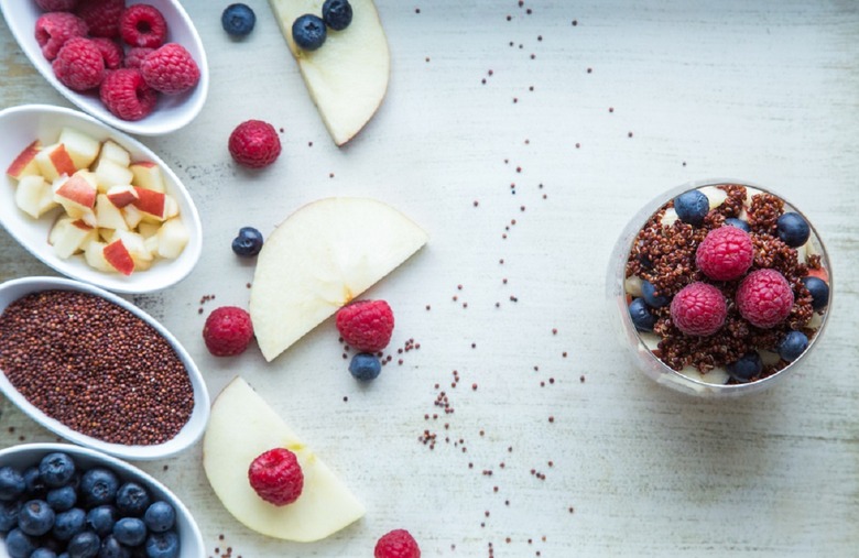 Instant Pot Breakfast Quinoa With Berries 