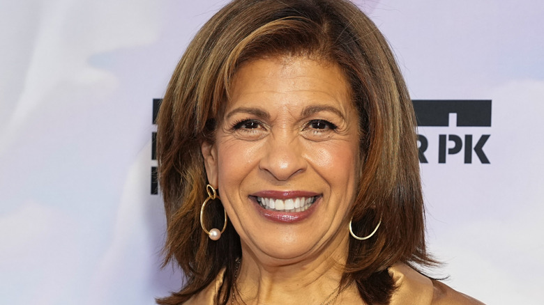 Hoda Kotb poses at event