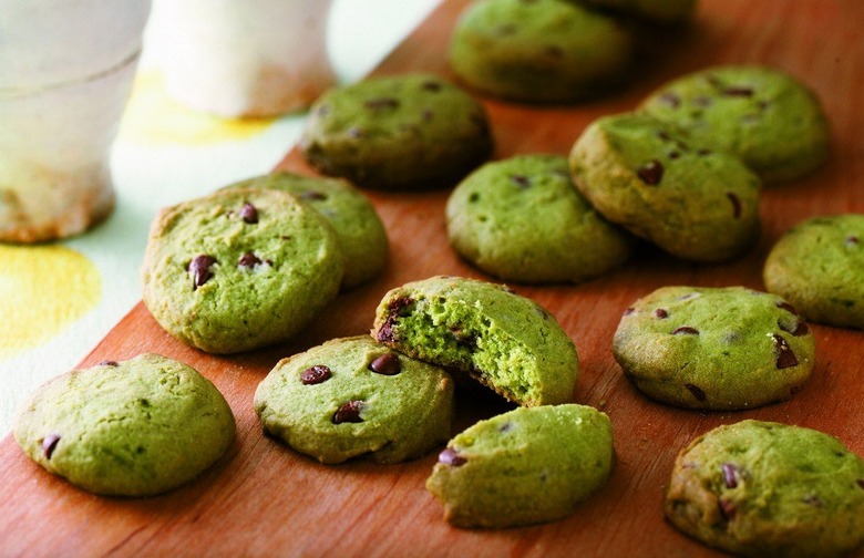 Matcha Chocolate Chip Rice Cookie