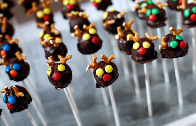 Reindeer Cookie Ball Pops