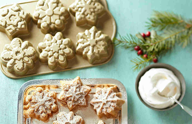 Snowflake Cakelet Pan