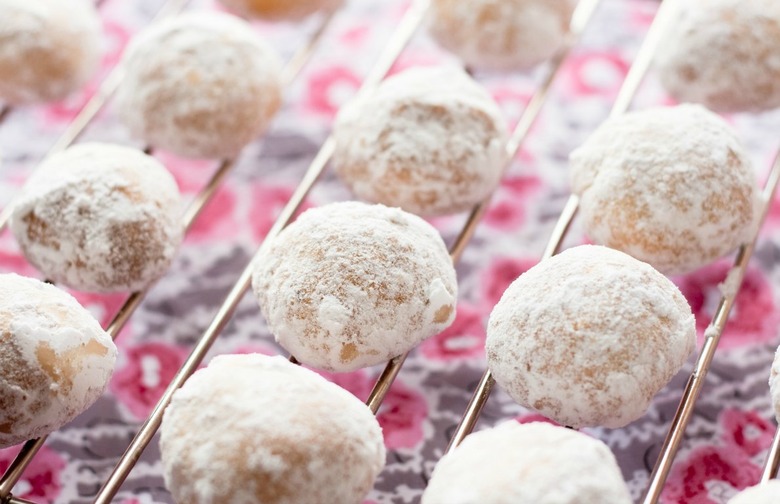 Peppermint Snowball Cookies