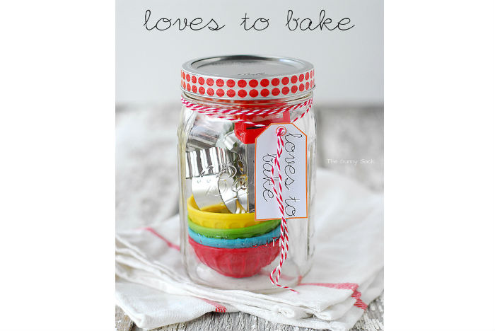 Loves to Bake Gift