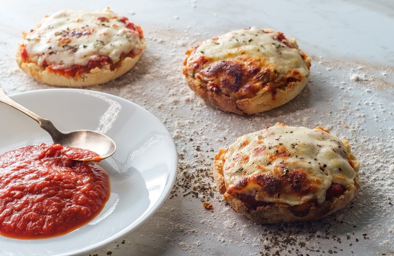 English Muffin Pizza 