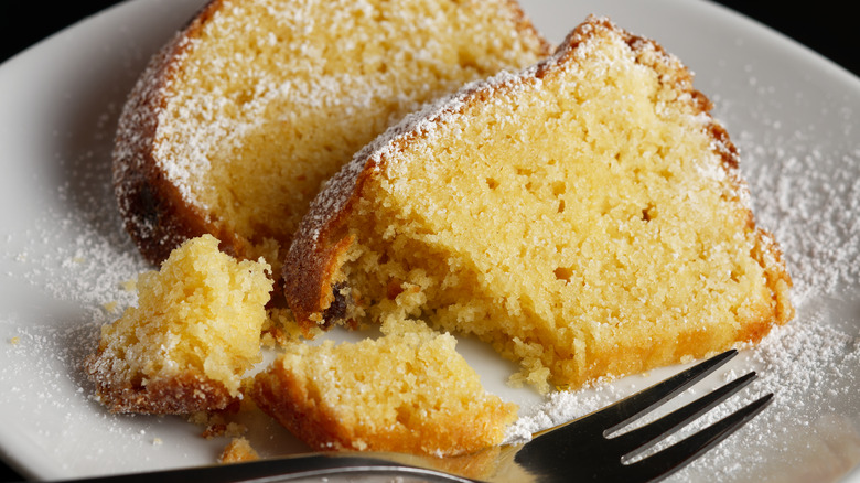 Slices of hot milk cake